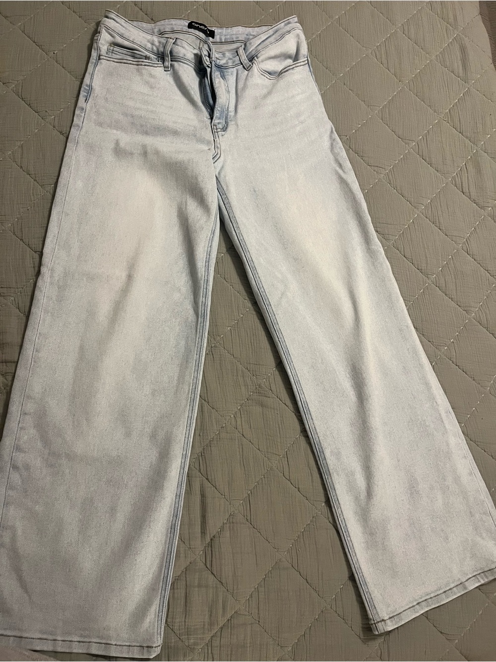 Light Wash Wide Leg Women’s Jeans